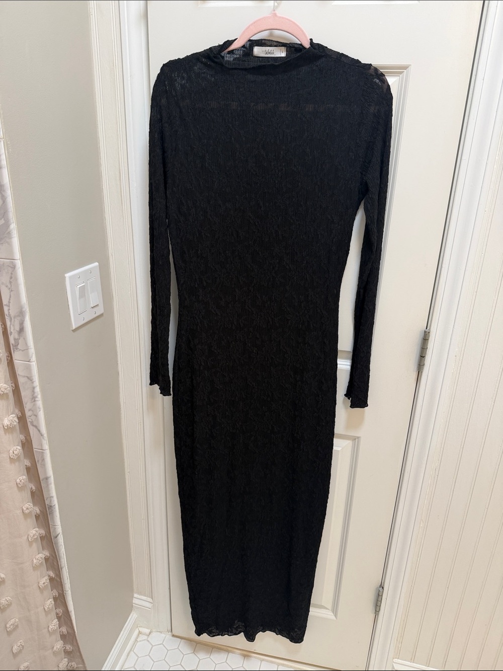 Black Long Sleeve Lace Midi Dress